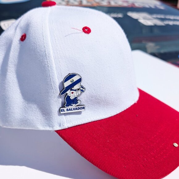 Pin El Salvador Pin For Caps Clothing Enamel Badge Salvadorian Boy Pin - Picture 5 of 5